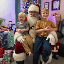 Utah Santa Dave with kids